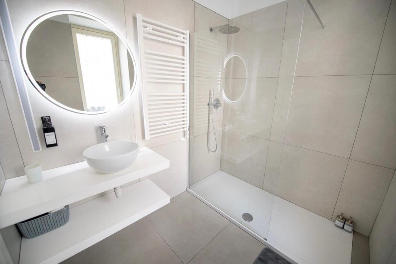 White Roma - Elegant And Comfortable Turin Extérieur photo